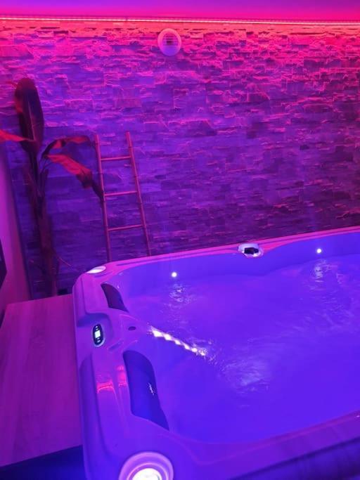 Superbe Appartement Avec Jacuzzi Et Exterieur Perpignan Exterior photo
